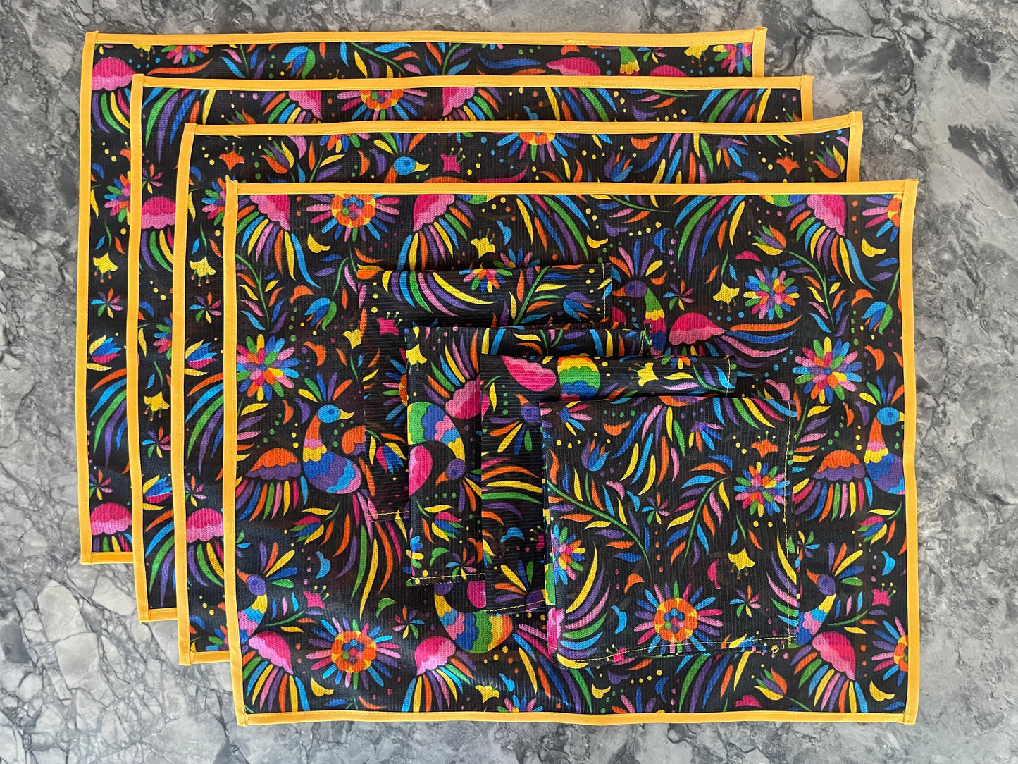 Cookbook+Placemats/Napkins (set of 4)